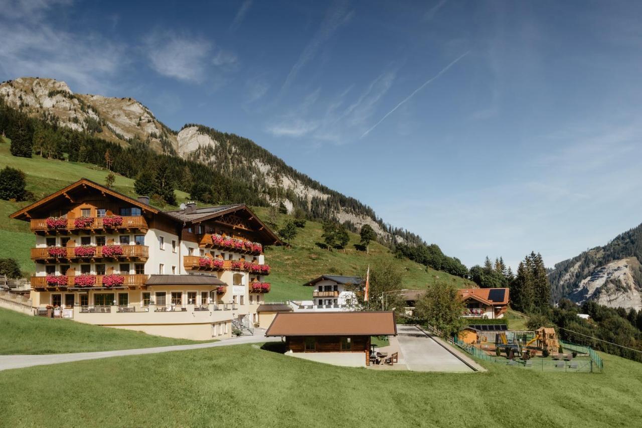 Berghotel Alpenklang Гросарл Екстериор снимка
