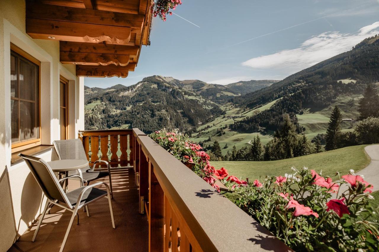 Berghotel Alpenklang Гросарл Екстериор снимка