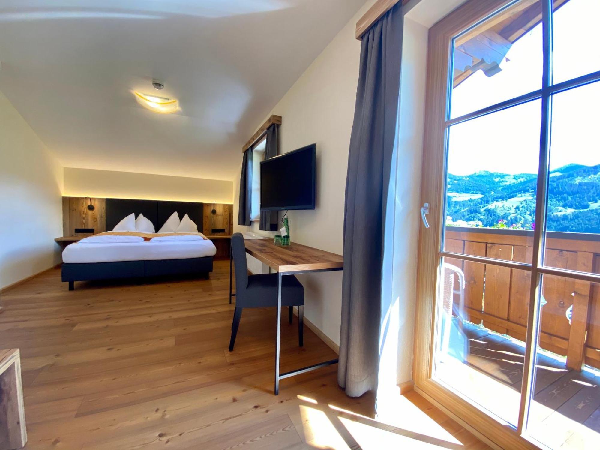 Berghotel Alpenklang Гросарл Екстериор снимка