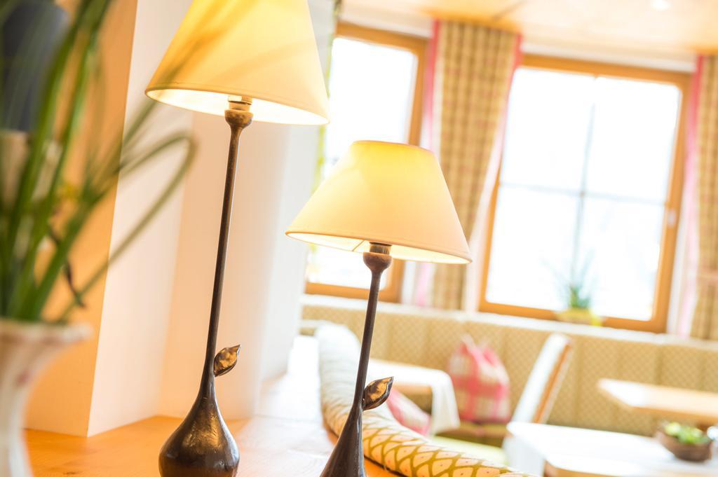 Berghotel Alpenklang Гросарл Екстериор снимка