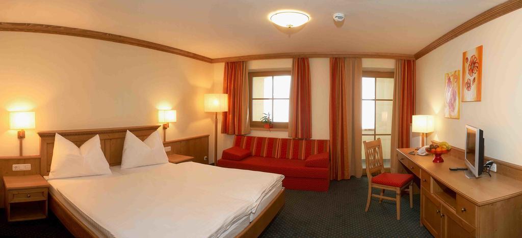 Berghotel Alpenklang Гросарл Екстериор снимка