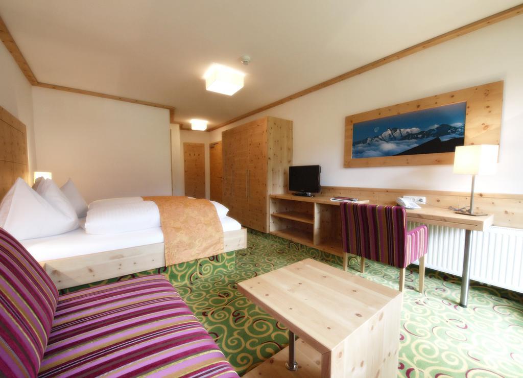Berghotel Alpenklang Гросарл Екстериор снимка