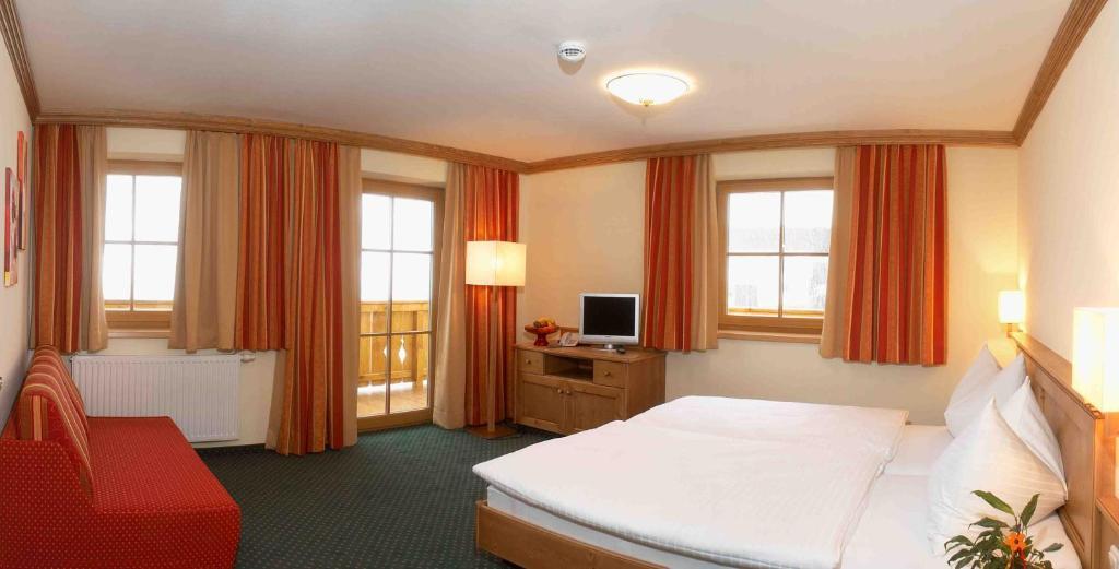 Berghotel Alpenklang Гросарл Екстериор снимка